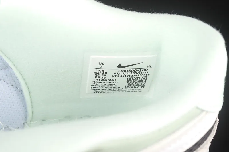 All Categories Nk SB Dunk Series Nk SB Dunk Low Low-top Skateboard Shoes Corporate Level Nk Dunk Svrap Light Blue Sea Glass Stitched Low-top Skateboard Shoes DB0500-100